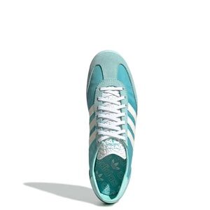 Adidas Women's Turquoise Sneakers new in the box - 
3901